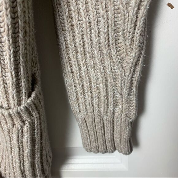 Express Small Grey Open Front Long Sleeved Sweater with Pockets - Picture 4 of 8